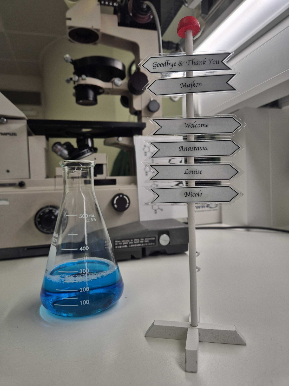 Last Person Out Lab Sign Examples Leaving lab members and newcomers